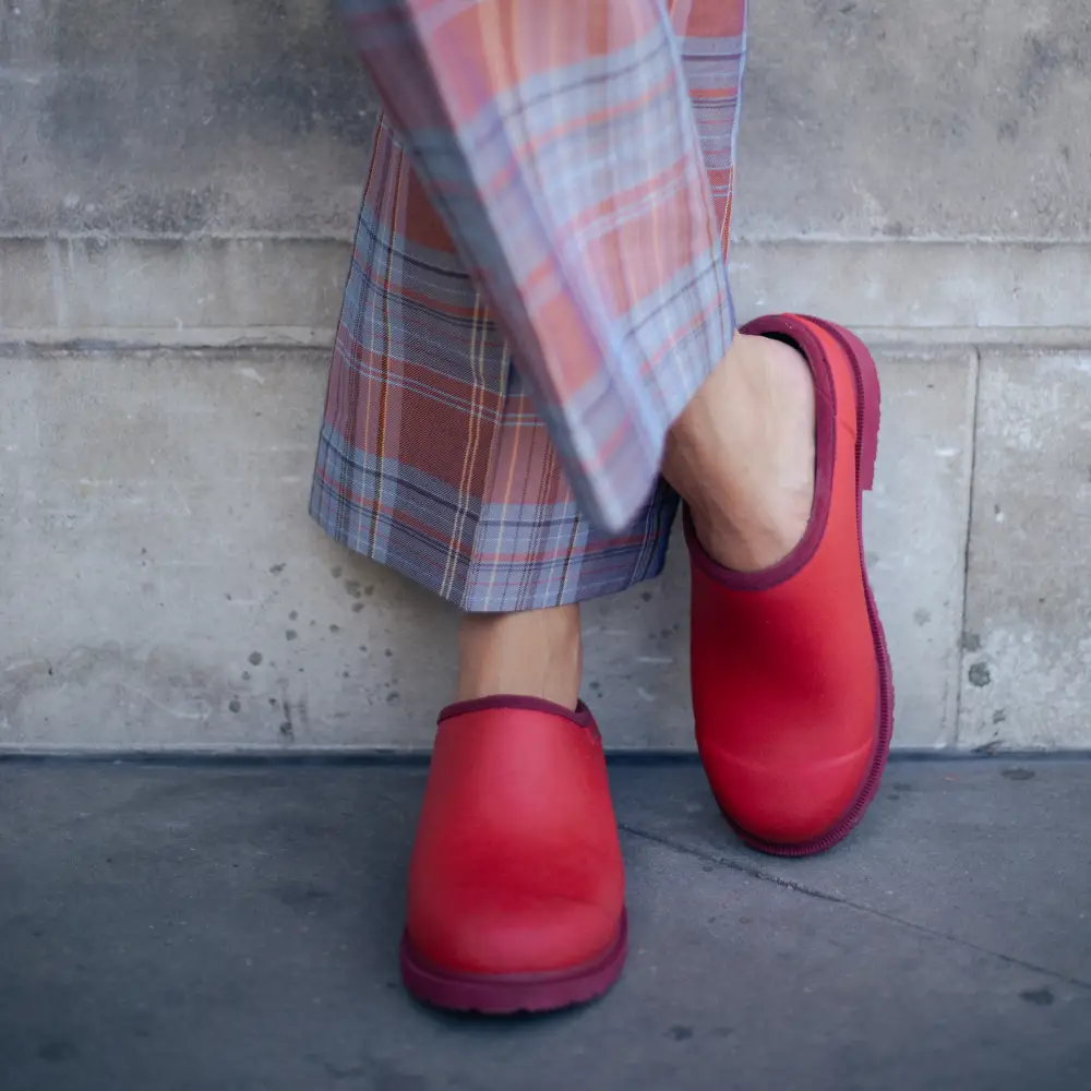 Billie Clog // Chilli Red [Retired] - Image 6